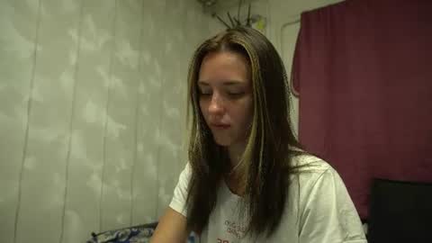 Snapshot of your_little_flexible_girl chatting on 07/04/26, 08:37 Meri online show from 07/04/26, 08:37