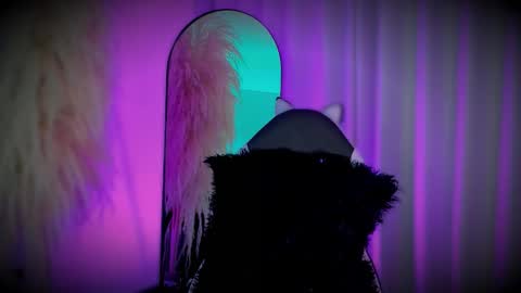 Cami independent model online show from 03/04/26, 08:53