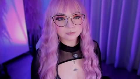 Cami independent model online show from 06/18/26, 08:47