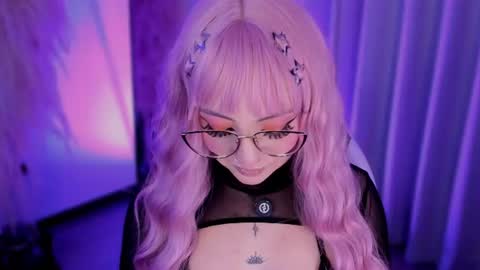 Cami independent model online show from 06/18/26, 09:25