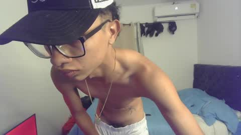 your_master7 online show from 03/18/26, 02:15