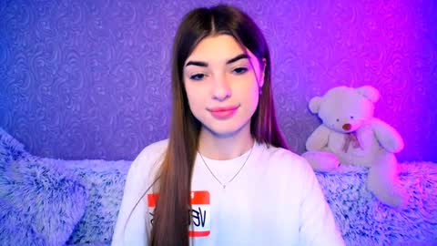 Snapshot of your_moon18 chatting on 12/14/24, 09:07 Zarina online show from 12/14/24, 09:07