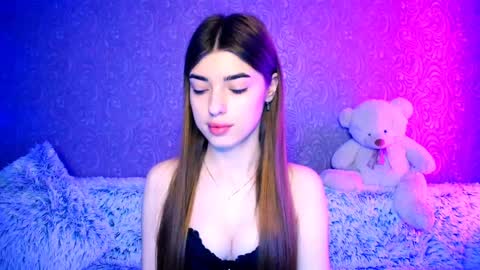 Snapshot of your_moon18 chatting on 12/20/24, 09:17 Zarina online show from 12/20/24, 09:17