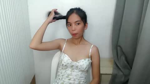 Snapshot of your_nikka22 chatting on 11/06/25, 05:41 your_nikka22 online show from 11/06/25, 05:41