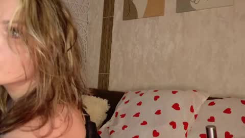 Anna online show from 04/05/26, 04:48