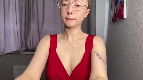 Laura online show from 05/16/26, 08:22