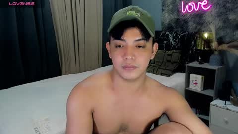 yourasian_bradley online show from 11/26/25, 01:50