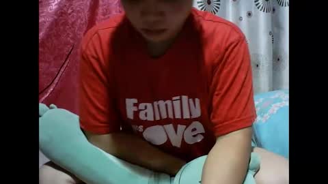 Snapshot of yourasian_lover29 chatting on 12/15/25, 01:04 yourasian_lover29 online show from 12/15/25, 01:04