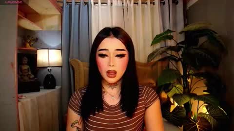 Snapshot of yourasiancockisontop chatting on 11/24/25, 09:53 kim online show from 11/24/25, 09:53