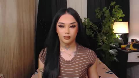 Snapshot of yourasiancockisontop chatting on 12/01/25, 09:03 kim online show from 12/01/25, 09:03