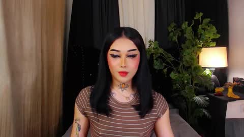 Snapshot of yourasiancockisontop chatting on 12/05/25, 06:15 kim online show from 12/05/25, 06:15