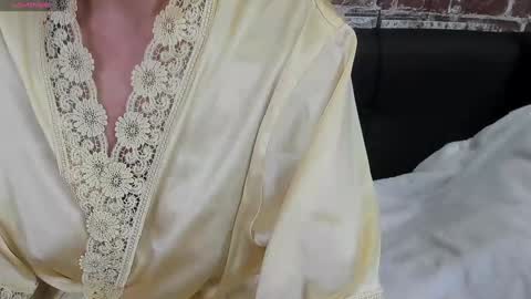 Snapshot of yourastral chatting on 12/13/24, 01:26 yourastral online show from 12/13/24, 01:26