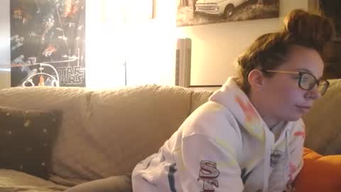 angel online show from 12/12/24, 02:33