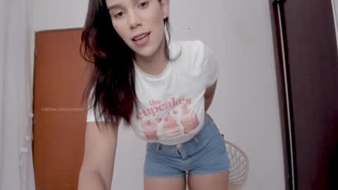 insta  yourboniee online show from 12/28/24, 02:32