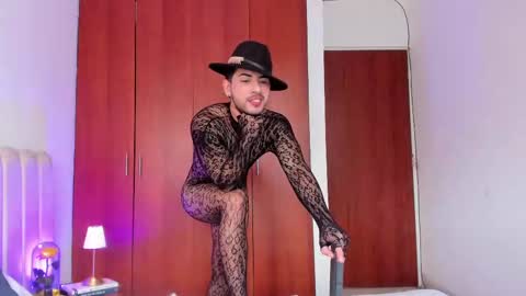 Snapshot of yourboynextdoor1 chatting on 10/11/25, 03:21 YOURBOYNEXTDOOR online show from 10/11/25, 03:21