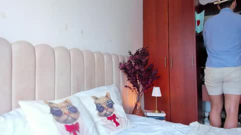 Snapshot of yourboynextdoor1 chatting on 10/19/25, 03:01 YOURBOYNEXTDOOR online show from 10/19/25, 03:01