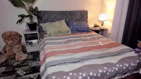 Snapshot of yourcathrinelover chatting on 12/16/24, 05:49 Cathy Murphy online show from 12/16/24, 05:49