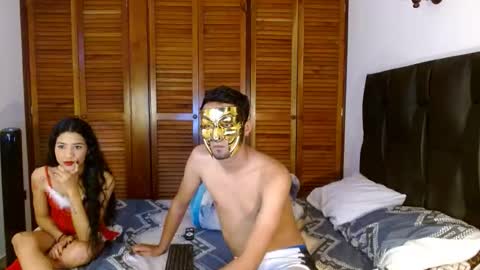 Snapshot of yourcouplehot chatting on 12/17/25, 08:09 yourcouplehot online show from 12/17/25, 08:09