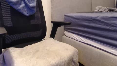 hornyedging online show from 02/18/26, 01:34