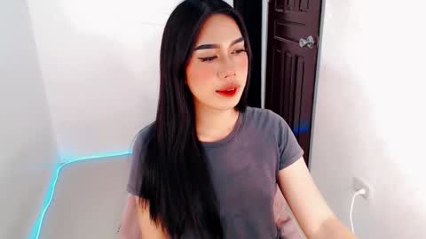 Snapshot of yourdream_biatch chatting on 02/11/26, 09:14 Princess online show from 02/11/26, 09:14