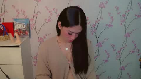 Snapshot of yourdreamgirljane chatting on 11/02/25, 04:04 JANE online show from 11/02/25, 04:04