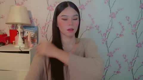 Snapshot of yourdreamgirljane chatting on 12/01/25, 03:33 JANE online show from 12/01/25, 03:33