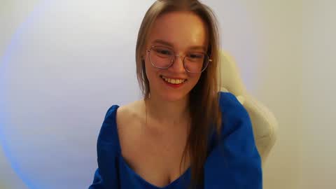 Lana online show from 02/01/25, 12:07