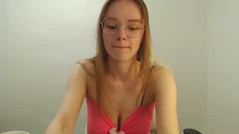 Snapshot of yourdreamray chatting on 06/20/26, 08:55 Lana online show from 06/20/26, 08:55