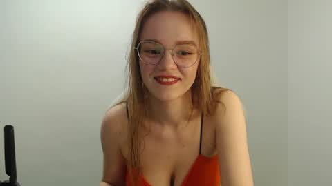Snapshot of yourdreamray chatting on 06/27/26, 08:58 Lana online show from 06/27/26, 08:58