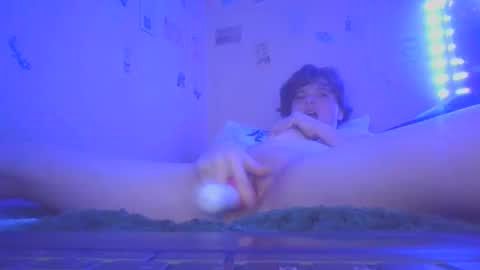 Snapshot of yourelilangel chatting on 12/17/24, 12:45 yourelilangel online show from 12/17/24, 12:45