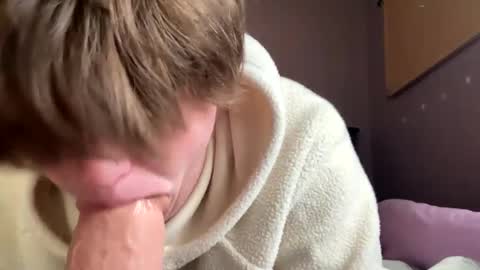 Snapshot of yourelilangel chatting on 03/07/25, 09:27 yourelilangel online show from 03/07/25, 09:27