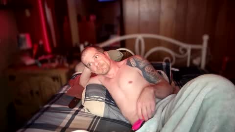 Snapshot of yourenotmytype69 chatting on 10/10/25, 10:03 yourenotmytype69 online show from 10/10/25, 10:03