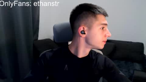 Snapshot of yourethan chatting on 10/16/25, 06:53 yourethan online show from 10/16/25, 06:53