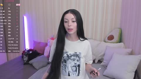 Snapshot of youreyesgazm chatting on 01/22/25, 07:46 Mary online show from 01/22/25, 07:46
