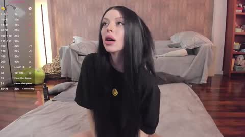 Mary online show from 10/27/25, 09:35