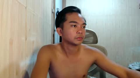 i am your dream boy  JR  online show from 11/17/25, 12:11