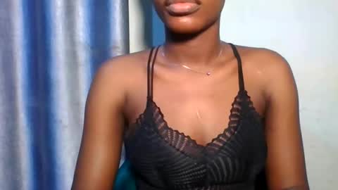 favcamgirl online show from 01/11/26, 05:12