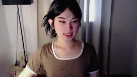 Snapshot of yourfavorateella chatting on 09/13/25, 02:22 PrettyElla online show from 09/13/25, 02:22