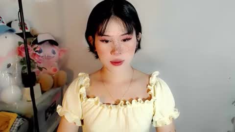 Snapshot of yourfavorateella chatting on 10/05/25, 02:32 PrettyElla online show from 10/05/25, 02:32