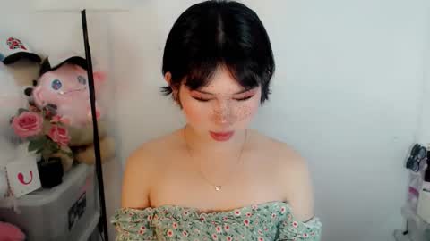 Snapshot of yourfavorateella chatting on 10/22/25, 02:12 PrettyElla online show from 10/22/25, 02:12