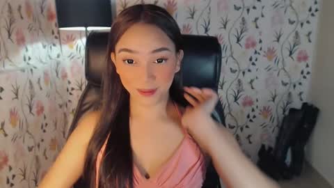 Snapshot of yourfavoratemaureen chatting on 02/13/25, 07:31 maureen love you online show from 02/13/25, 07:31