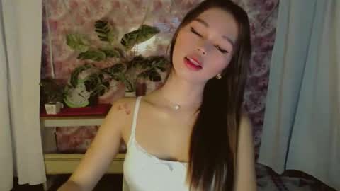 Snapshot of yourfavoratesunshine chatting on 04/22/26, 12:57 Sunshine online show from 04/22/26, 12:57