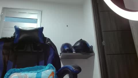 Snapshot of yourfavorite_bigclit chatting on 06/04/26, 03:34 yourfavorite_bigclit online show from 06/04/26, 03:34
