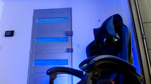 Snapshot of yourfavorite_bigclit chatting on 06/28/26, 01:17 yourfavorite_bigclit online show from 06/28/26, 01:17
