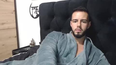 yourfavoritetallboy online show from 12/22/25, 10:29