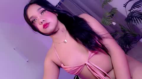 Snapshot of yourfuckingslut69 chatting on 11/01/25, 01:24 yourfuckingslut69 online show from 11/01/25, 01:24