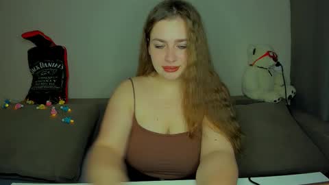 yourgem__ online show from 12/22/25, 02:19