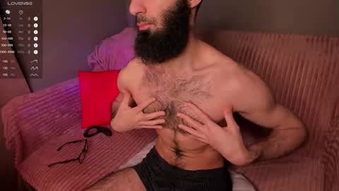 Snapshot of yourhairysecret chatting on 12/15/25, 09:30 HAIRY wants to have a great time online show from 12/15/25, 09:30