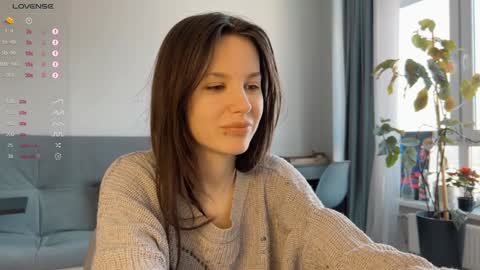 Snapshot of yourher0in chatting on 12/20/24, 06:29 Aida online show from 12/20/24, 06:29