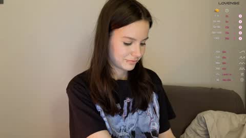 Snapshot of yourher0in chatting on 01/03/25, 12:08 Aida online show from 01/03/25, 12:08